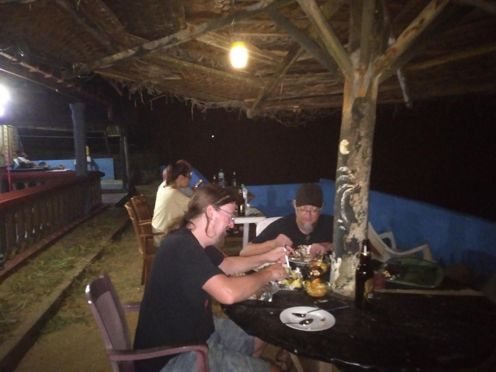Happy Beach Safari Retreat Hambantota Esterno foto